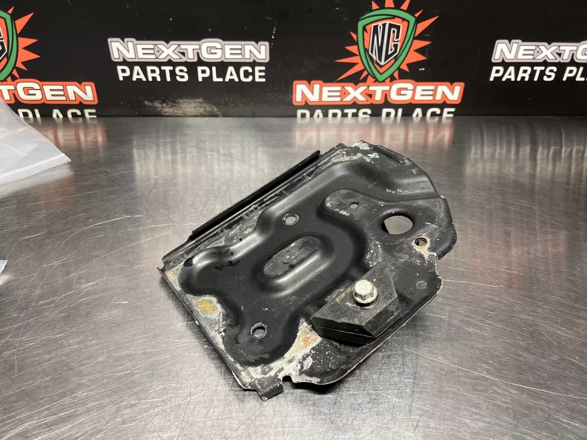 04 - 06 PONTIAC GTO BATTERY TRAY WITH HOLD DOWN OEM #910