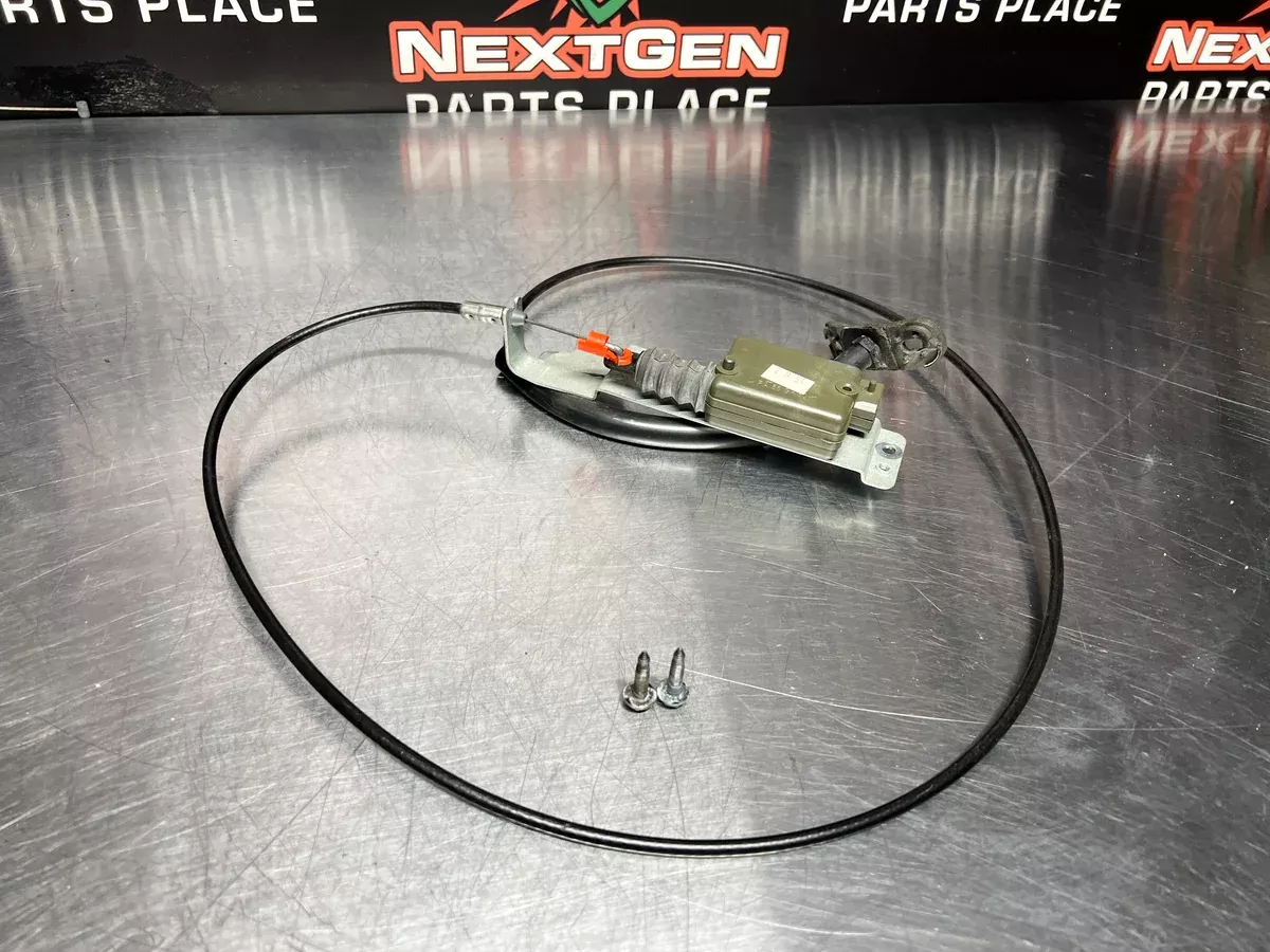 04 - 06 PONTIAC GTO FUEL DOOR RELEASE ASSEMBLY 92210031 #784