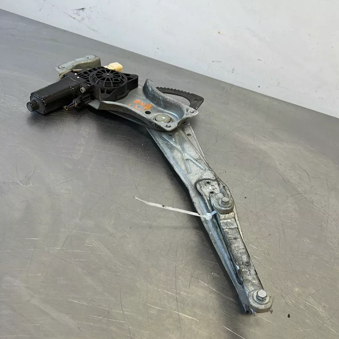 04-06 PONTIAC GTO OEM LH FRONT DRIVER WINDOW REGULATOR MOTOR OEM #102