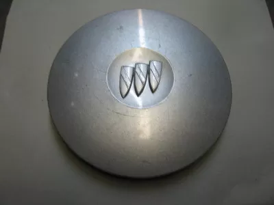 #BK34024 | Buick Park Avenue | 1997-1999 | 16” | OEM | Silver