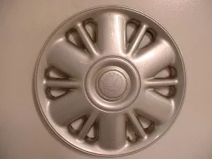 #CH1531 | Chrysler Town and Country | 2000-2000 | 15” | OEM | Silver