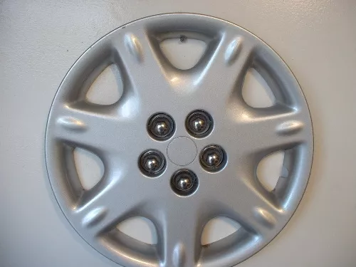 #CH1546 | Chrysler PT Cruiser | 2001-2002 | 15” | OEM | Silver