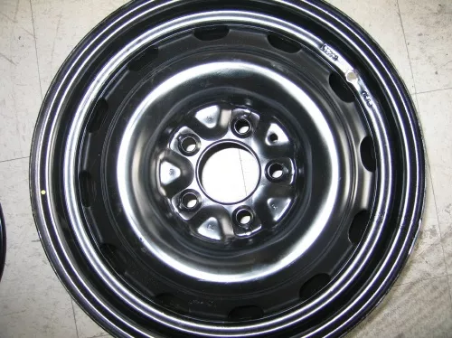 #CH22153B | Chrysler Caravan | 2001-2008 | 16” | OEM | Black