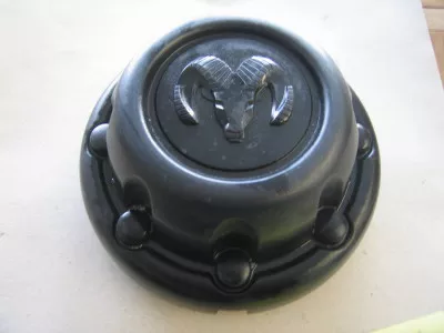 #CH32043 | Dodge Van | 1998-2003 | 16” | OEM | Silver