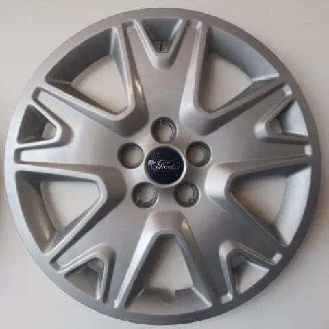 #FD17062 | Ford Escape | 2013-2016 | Silver | 17”
