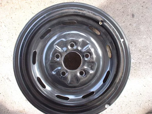 #IN262318B | Infiniti I30 | 1996-1999 | 15” | OEM | Black