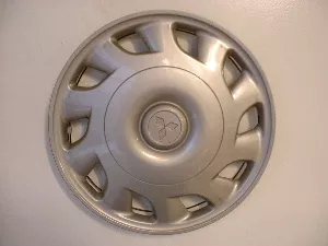 #MI157545 | Mitsubishi Galant | 1994-1995 | 14” | OEM | Silver