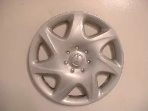 #MZ156541 | Mazda Protege | 1999-2000 | 14” | OEM | Silver