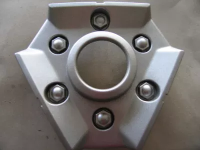 #NI362147A | Nissan Pathfinder | 1987-1995 | 15” | OEM | Silver
