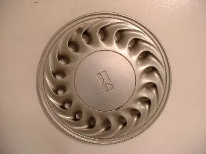 #OL14116 | Oldsmobile Cutlass | 1992-1994 | 15” | OEM | Silver