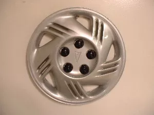 #PO15107 | Pontiac Grand Prix | 1994-1996 | 15” | OEM | Silver
