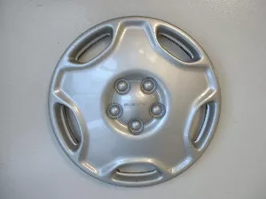 #SU160524 | Subaru Legacy | 1995-1999 | 14” | OEM | Silver