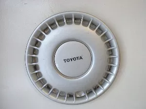 #TO161043 | Toyota Camry | 1988-1991 | 15” | OEM | Silver