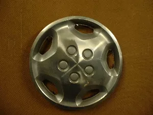 #TO161067 | Toyota Pickup | 1992-1995 | 14” | OEM | Silver