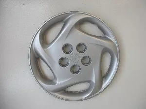 #TO161085 | Toyota Celica | 1996-1998 | 14” | OEM |