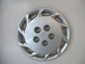 #TO161088 | Toyota Camry | 1997-1999 | 14” | OEM |