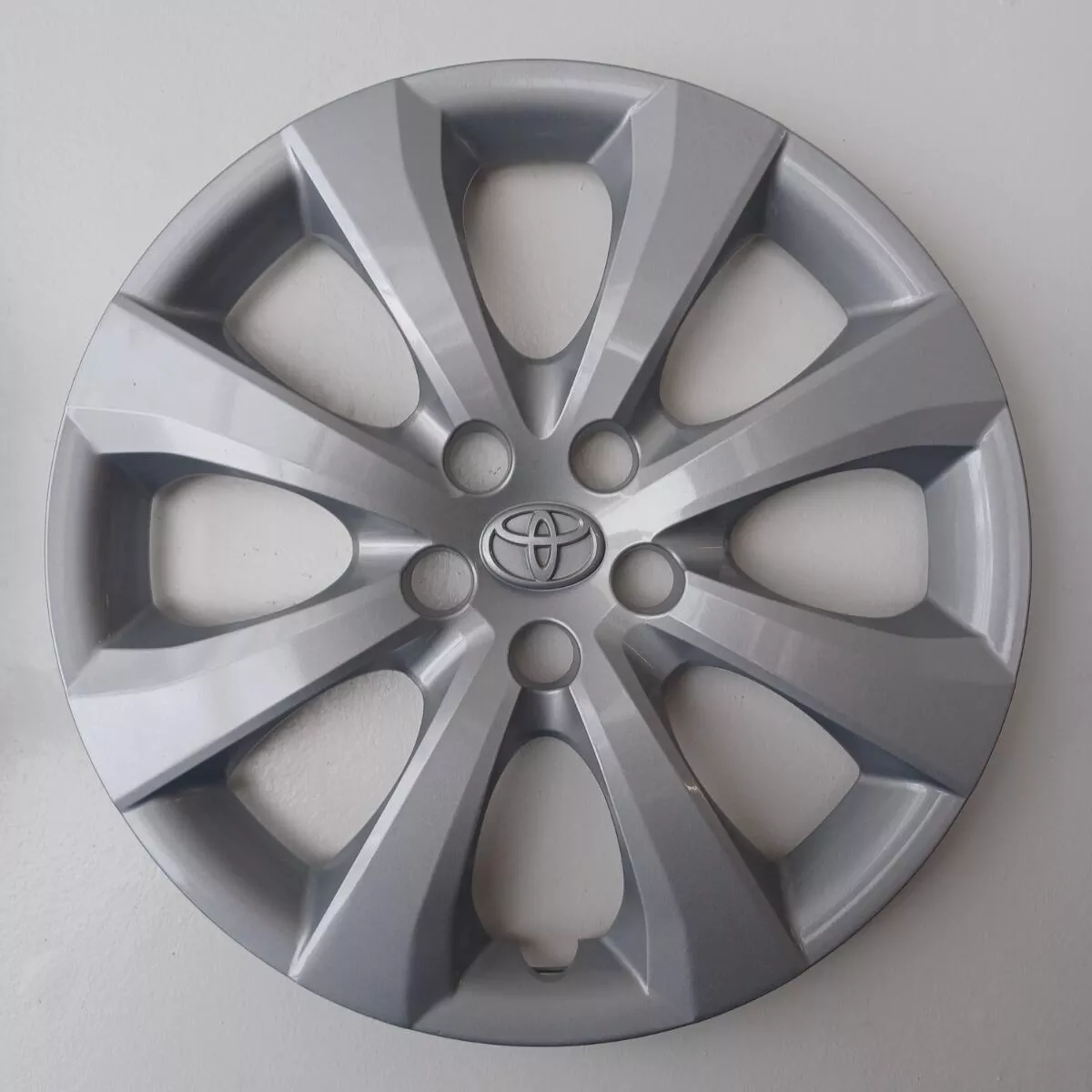 #To161191 | Toyota Corolla | 2020-2026 | 16″ | OEM | Silver | Set/4