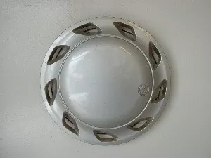 #VW161520 | Volkswagen Fox | 1991-1993 | 13” | OEM | Silver