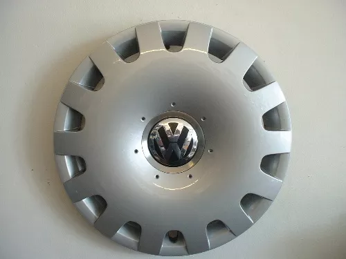 #VW161548 | Volkswagen Passat | 2004-2005 | 15” | OEM | Silver