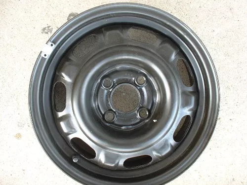 #VW269697A | Volkswagen Golf | 1993-2001 | 14” | OEM | Silver