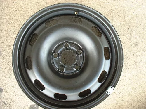 #VW269733B | Volkswagen Jetta | 2000-2001 | 15” | OEM | Black